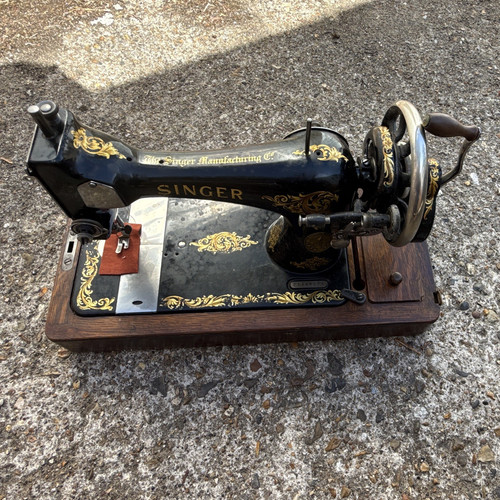 Singer hand crank - singer, 28