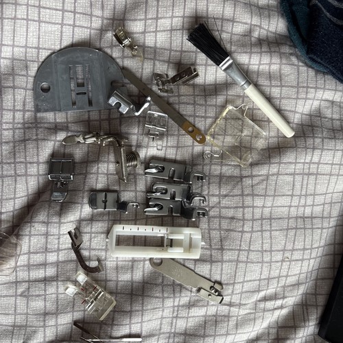 Singer sewing machine - singer,