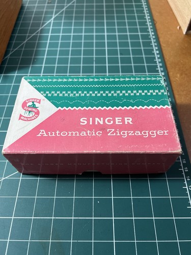 Singer sewing machine - singer, zigzag