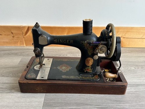 Singer vintage hand - singer, crank