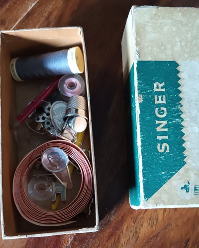 Vintage singer sewing - singer, machine