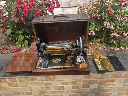 Vintage singer sewing - , machine