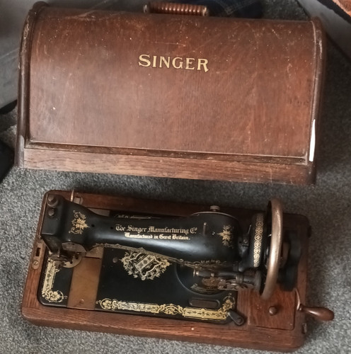 SINGER