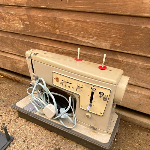 Singer portable 452 electric - ,
