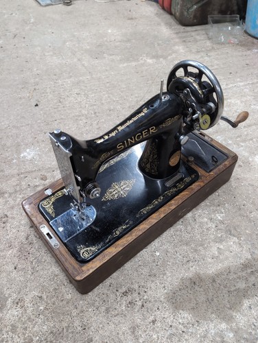 Vintage 1933 singer 15k hand - vintage,