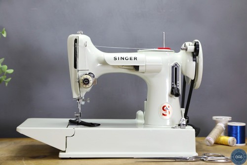 Vintage singer white 221k - ',