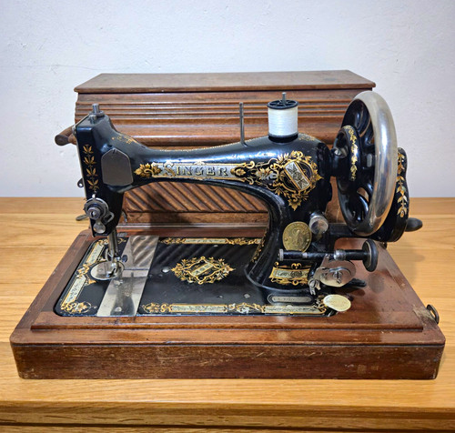 Singer 127 vintage hand crank - singer,