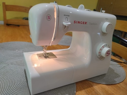 Singer tradition 2263 sewing - tradition,