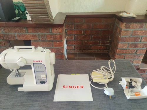 Singer model 100 - model, compact