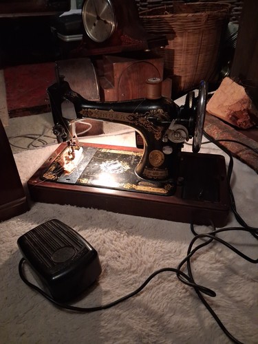 Singer sewing machine 28k - sewing,