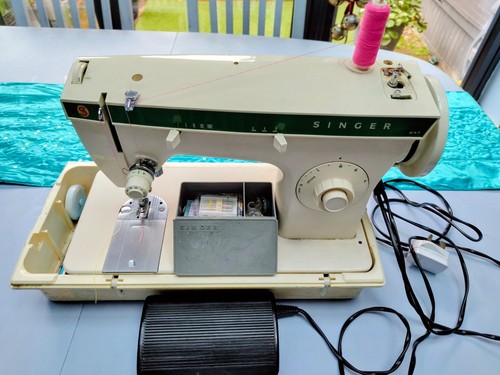 Vintage singer sewing machine - singer,