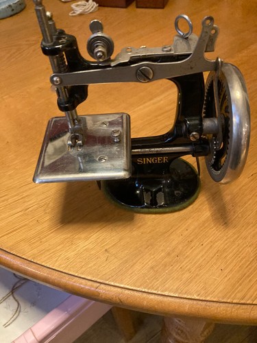 Vintage singer model - singer, 20