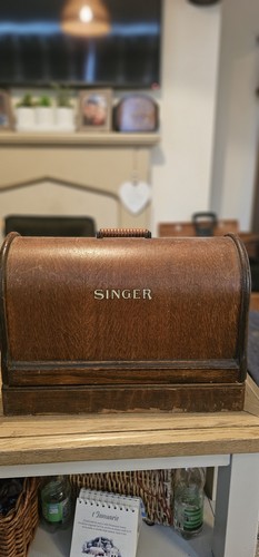 Singer sewing machine - , with