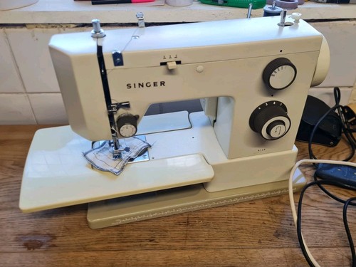 Singer sewing machine - singer,