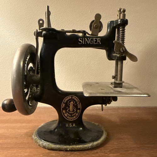Singer mini sewing - singer,