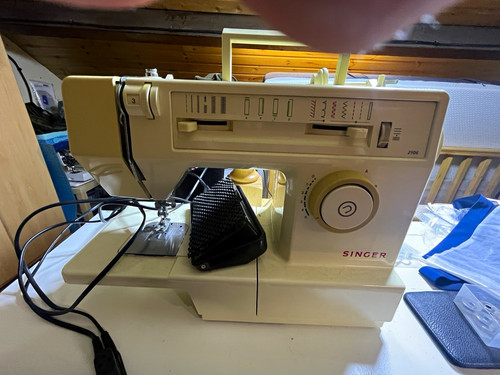 Singer 2106 electric sewing - singer,