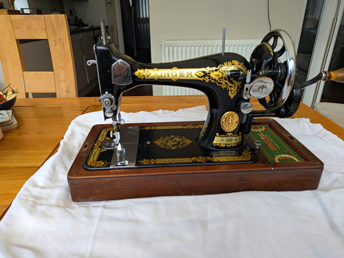 Vintage singer sewing - (1935),
