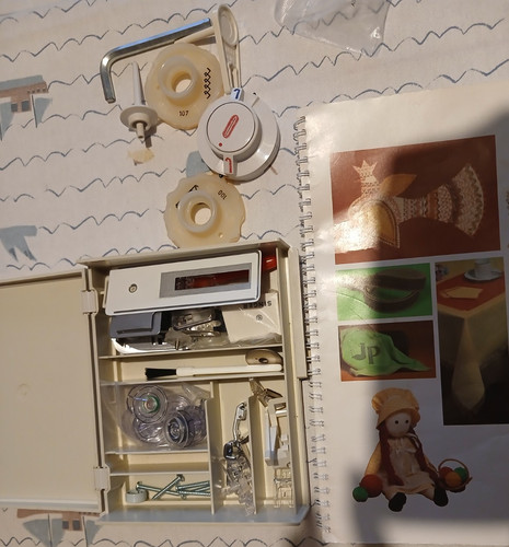 Vintage singer 2010 - 2010, sewing