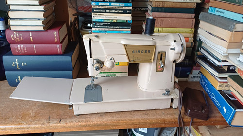 Singer electric sewing machine - electric,