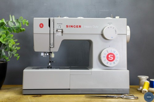 Display boxed singer - display,